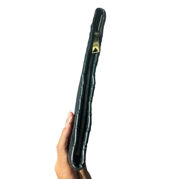 Bottega Veneta Black Intrecciato Woven Leather Clutch / Minimalist Handpurse - Picture 12 of 13